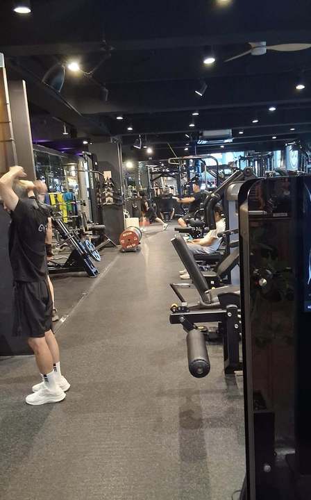 고짐 부천점에서 운동하는 회원